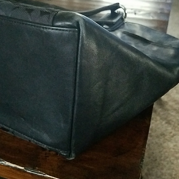 Authentic Coach purse - Picture 5 of 5